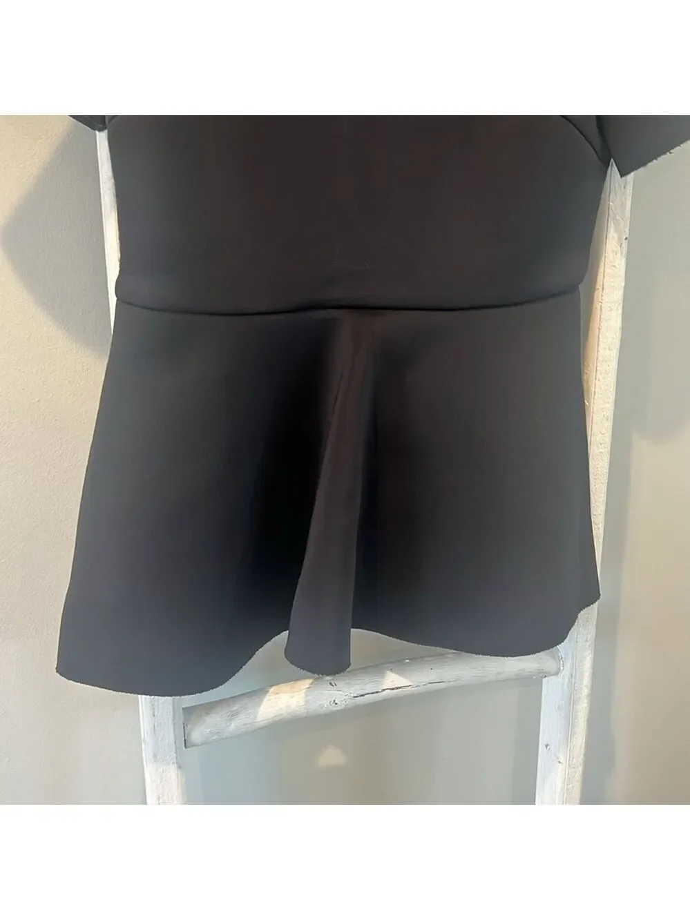 Kate spade black scuba peplum style back zip top size extra Small